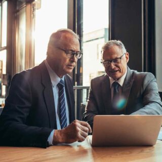 https://www.hireforce.in/wp-content/uploads/2018/09/post_02-320x320.jpg