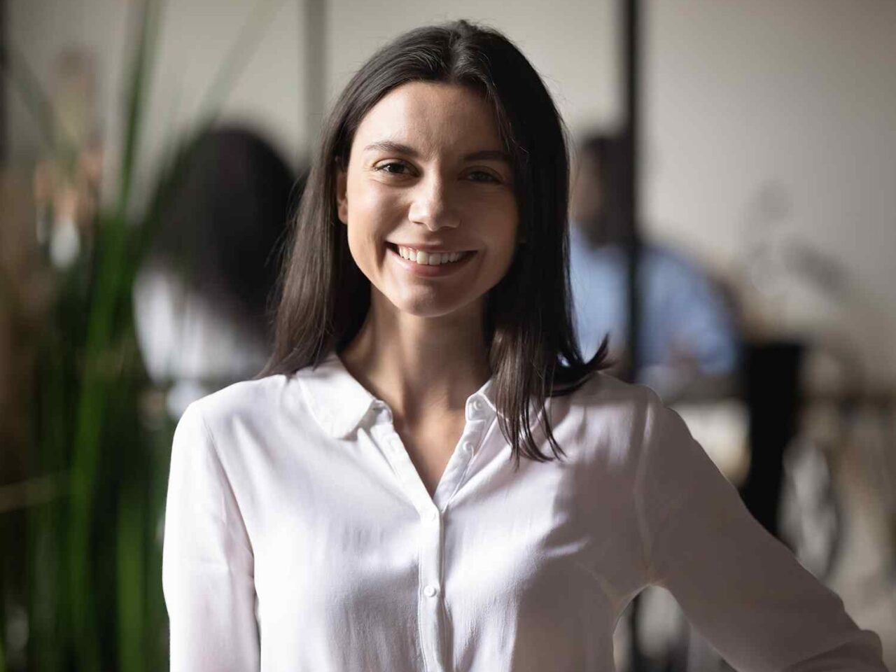 https://www.hireforce.in/wp-content/uploads/2019/02/team_03-1280x960.jpg